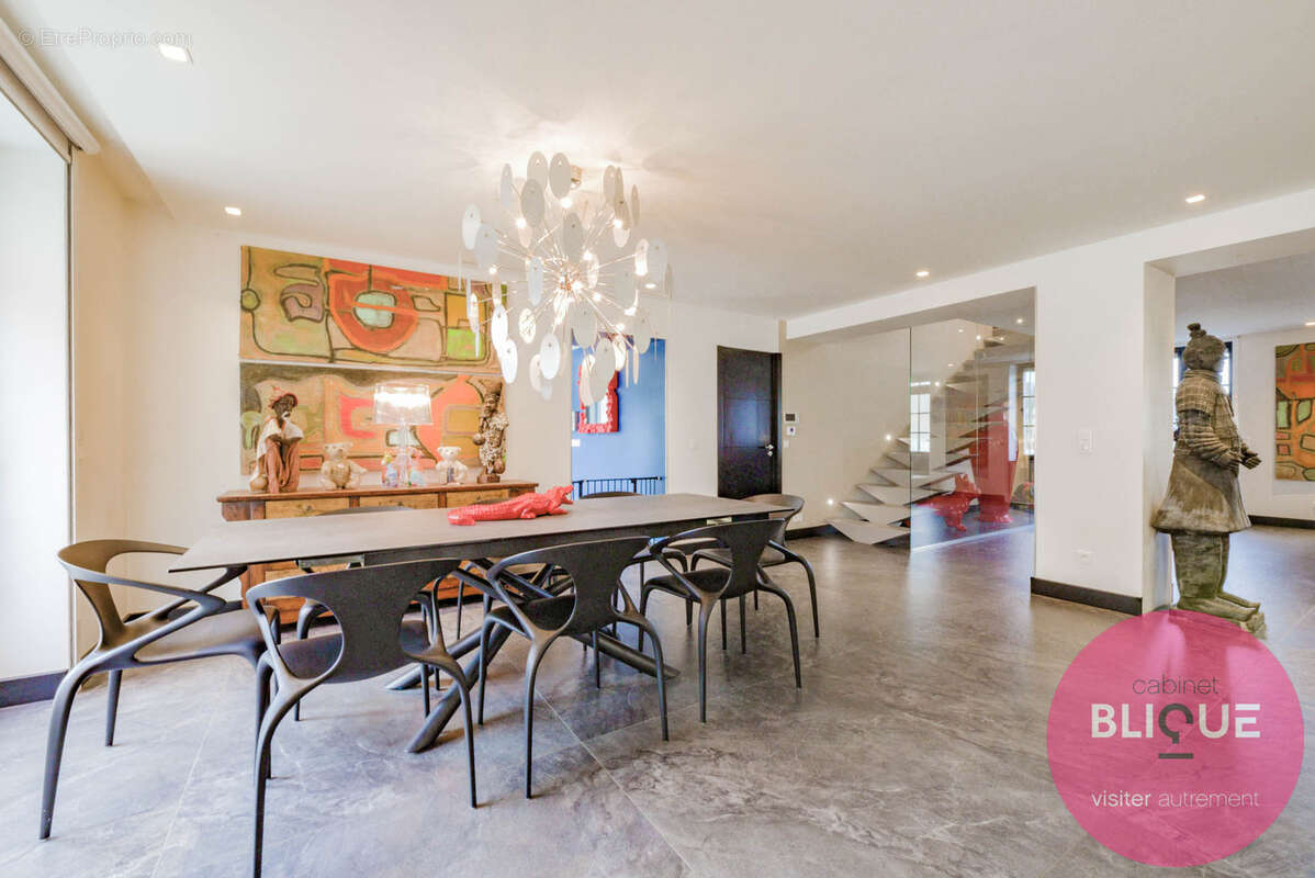 Maison à LAY-SAINT-CHRISTOPHE