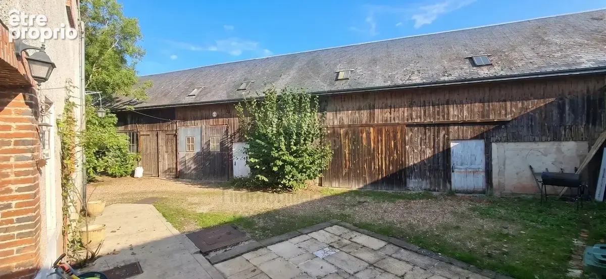 Maison de maître à vendre à Corbeilles-en-Gâtinais (45490)   214 m2, 5 chambres - photo 2