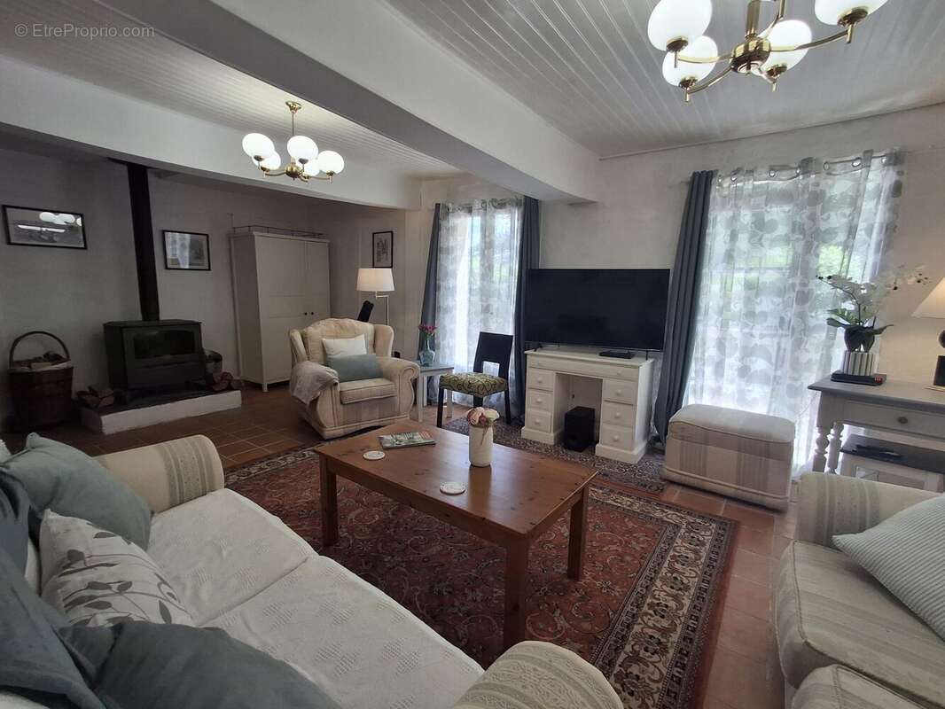 Maison 108 m² à Castillonnes  - photo 4