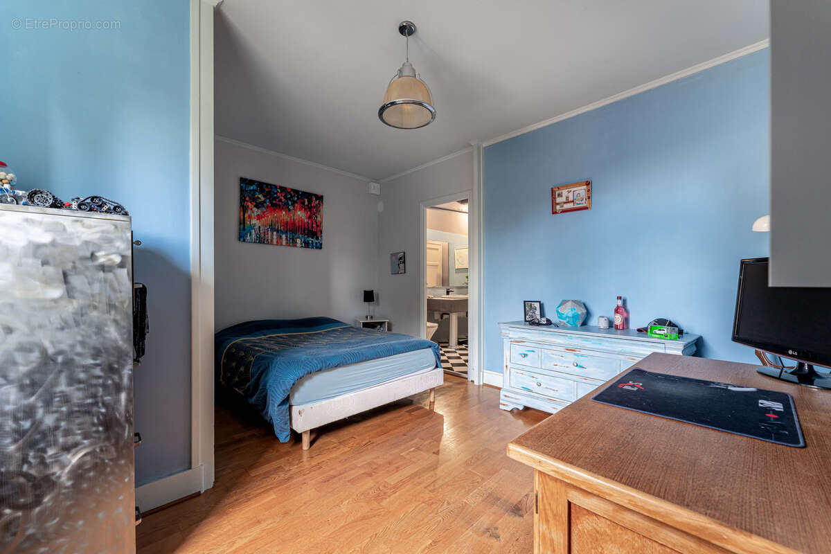 Maison à SAINT-GEORGES-DE-RENEINS