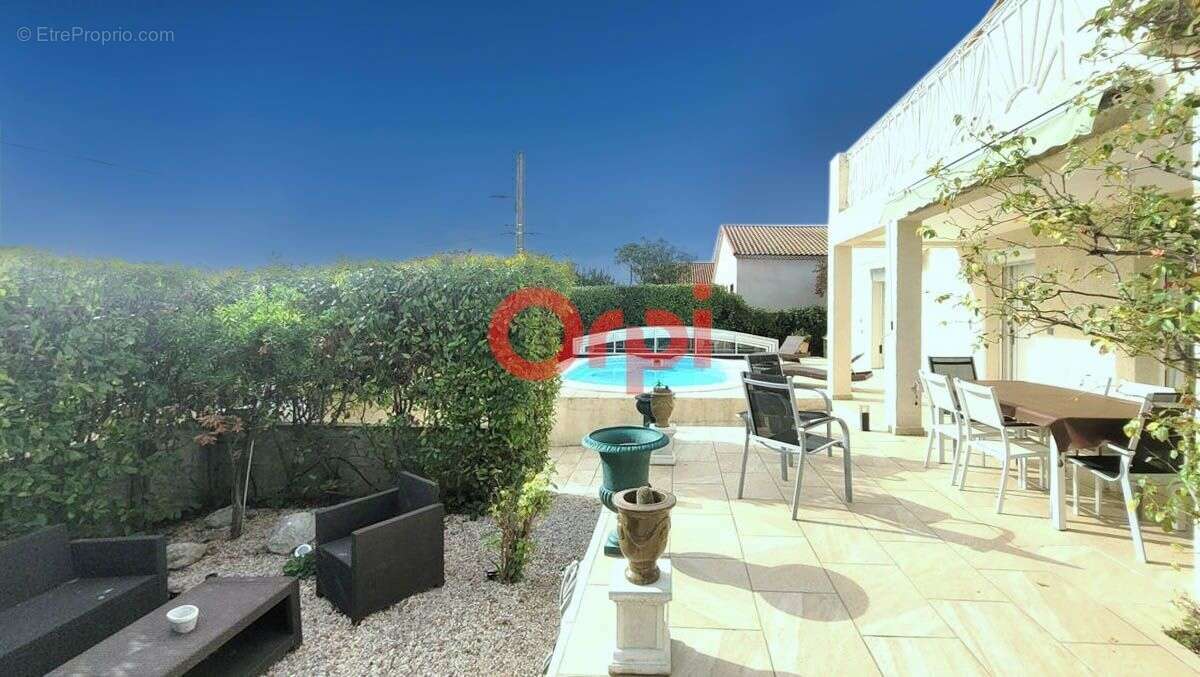 Villa de 229m2 habitable avec appartement independant en parfait etat avec jardin et piscine chauffee - photo 15