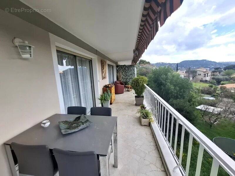 Appartement à LE CANNET