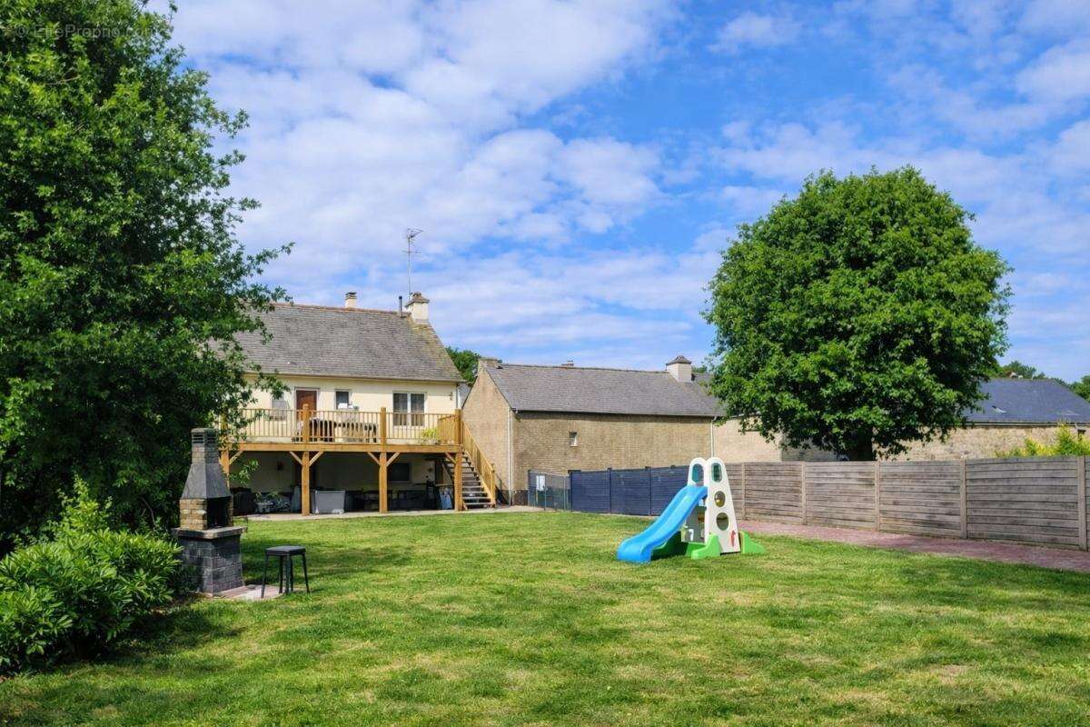 Maison à BAINS-SUR-OUST