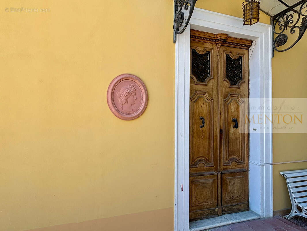 Appartement à MENTON