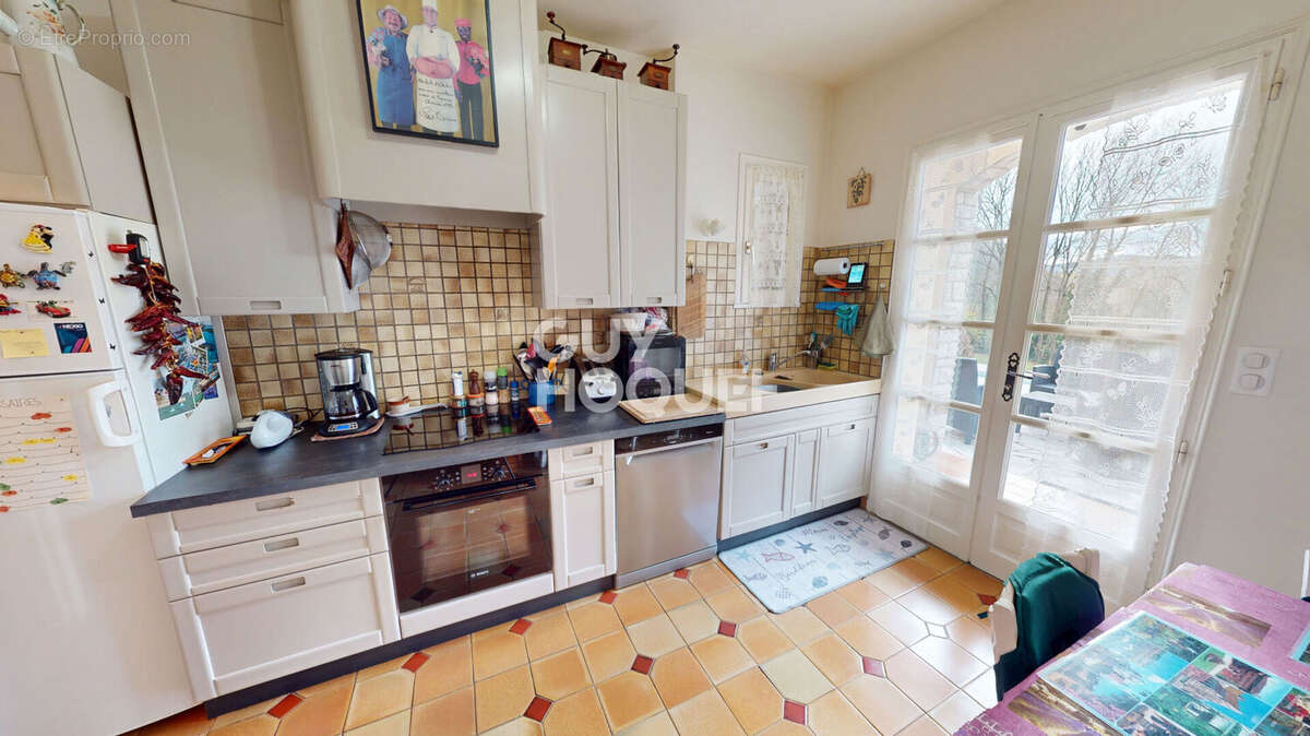 Maison à AOUSTE-SUR-SYE