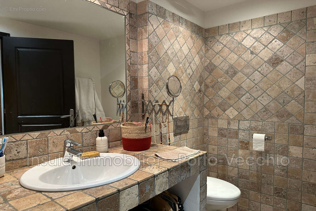 Appartement 34 m² à Porto-Vecchio  - photo 6
