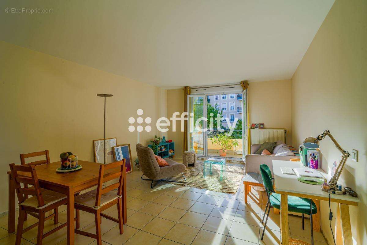 Appartement à CHELLES