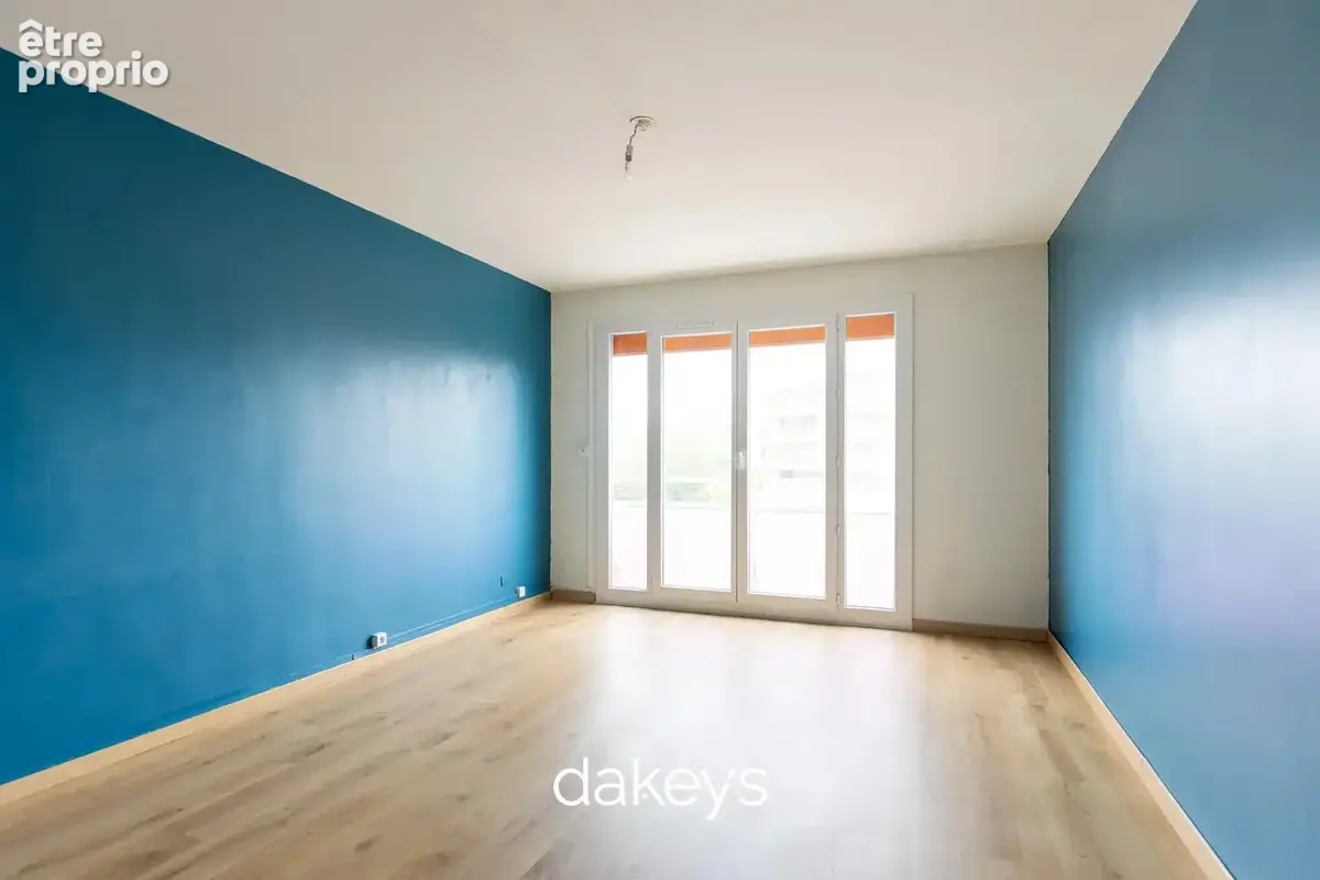 A Vendre Marseille 13008 La Plage T3 au calme 62m avec Loggia proche mer - photo 4