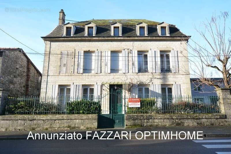 À Vendre en exclusivité à Dun sur meuse, Grande Maison de Maître avec Revenus Locatifs, proche Belgique et Luxembourg ! 244 m² h - photo 31