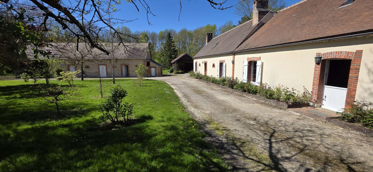 Maison à BEAUMONT-DU-GATINAIS