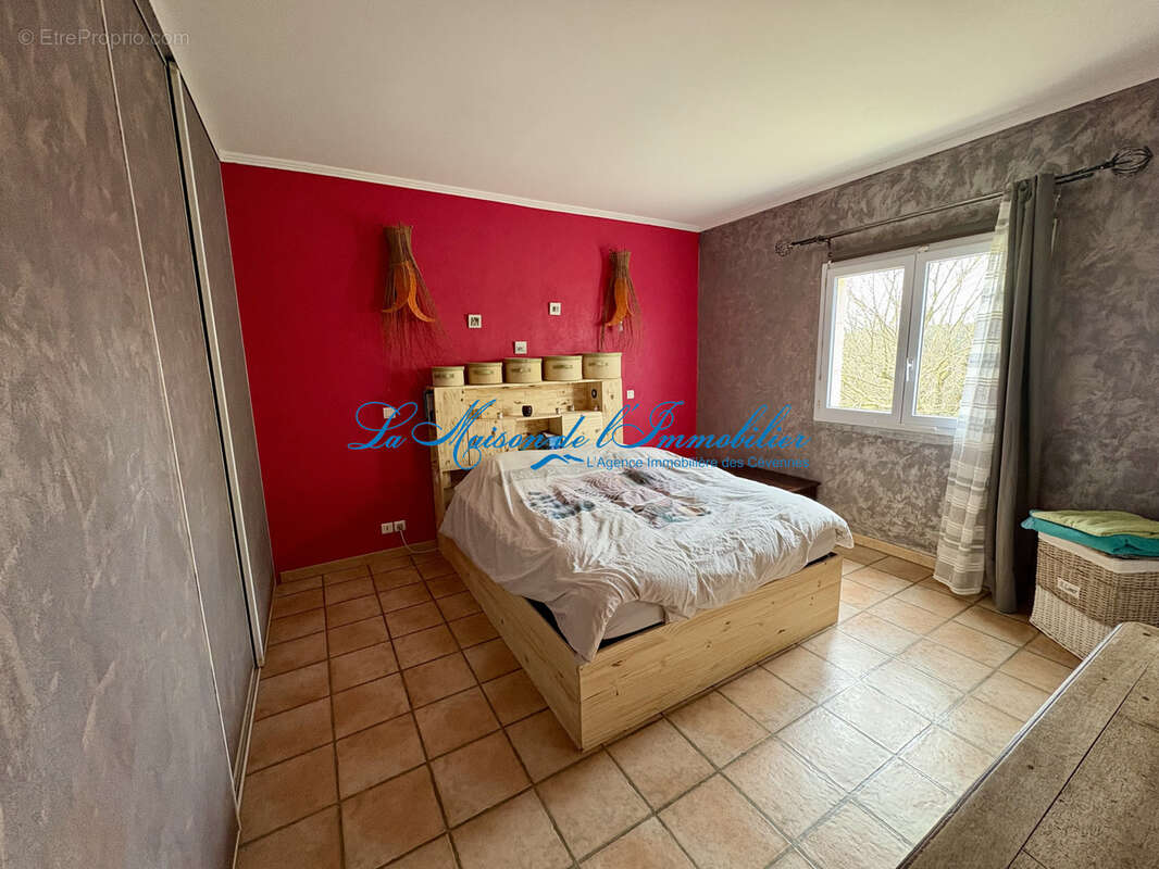 Maison à SEYNES