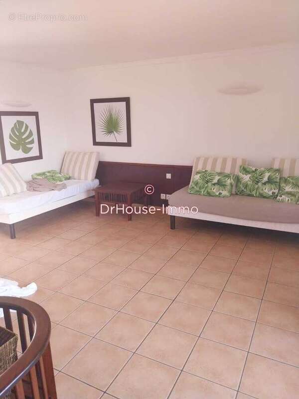 Appartement à SAINTE-LUCE