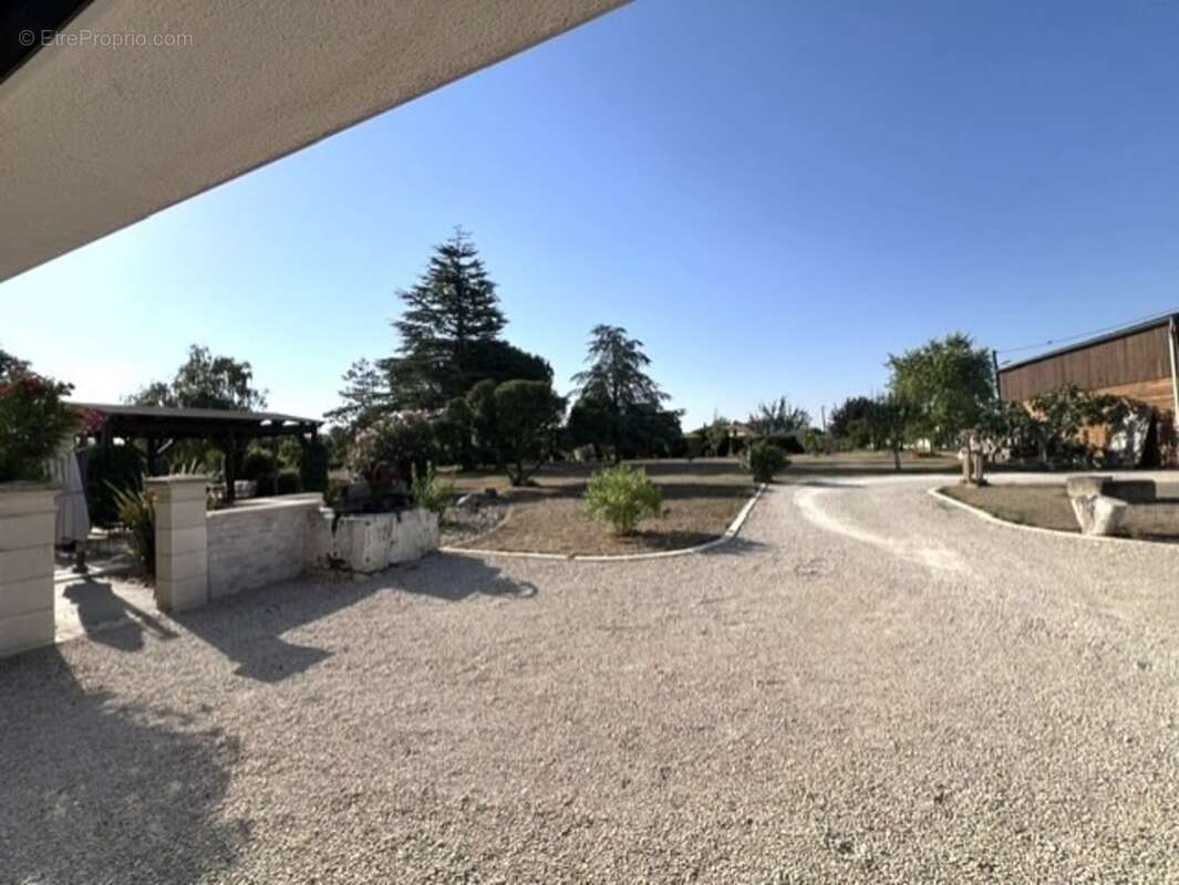 Maison à vendre saint georges des coteaux (17) - photo 7