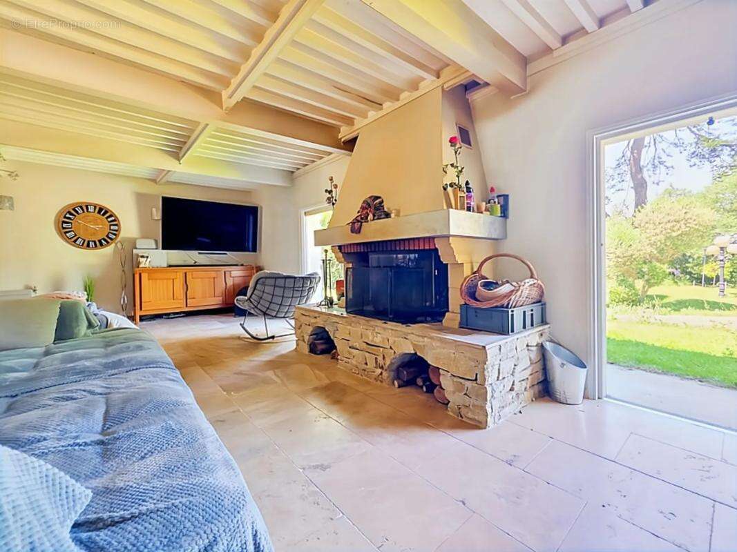 Maison à CHATEAUNEUF-SUR-ISERE