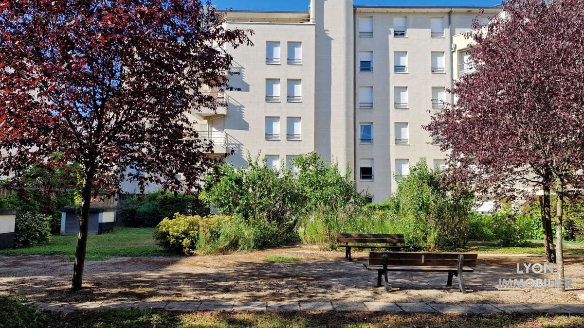 T3 avec balcon et garage coeur monplaisir - photo 8