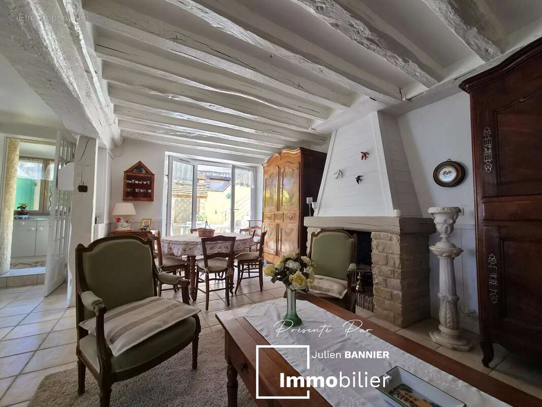 Maison à MAULE