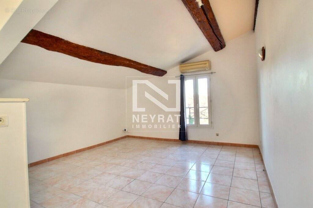 Appartement à MONTAUROUX