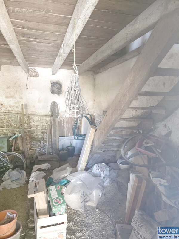 Maison à FRAYSSINET-LE-GELAT