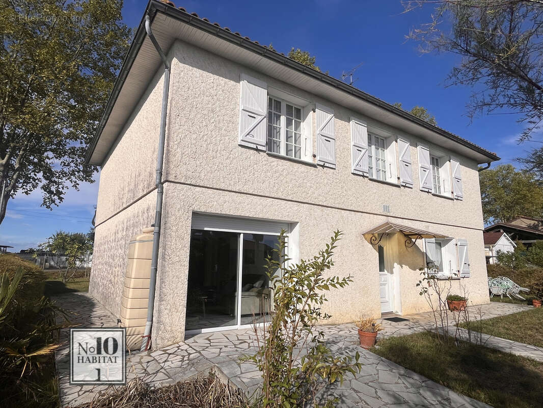Maison à MAUVEZIN