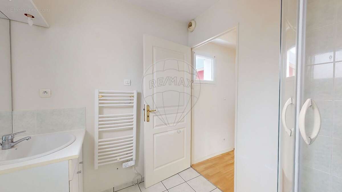 Appartement à SAINT-JEAN-DE-BRAYE