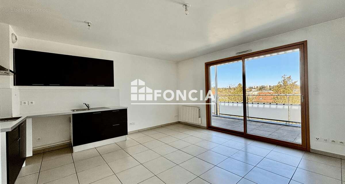 Appartement à TASSIN-LA-DEMI-LUNE