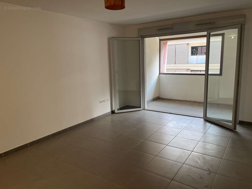Appartement à MARSEILLE-2E