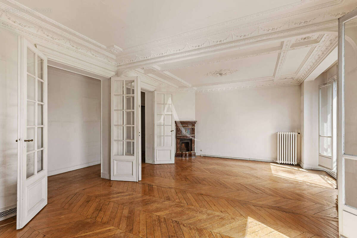 Appartement à PARIS-11E