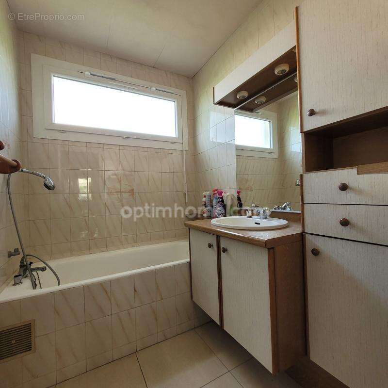 Maison familiale 130 m² à Quévert – 5 chambres, jardin 580 exposé au sud, centres commerciaux Leclerc et Carrefour à 2 pas - photo 11