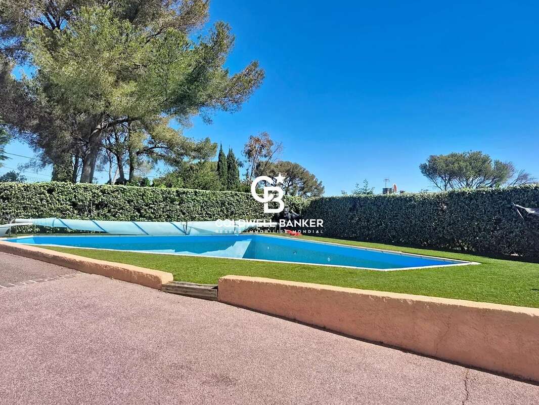 Villa de charme – vue mer panoramique – à deux pas des criques - photo 23