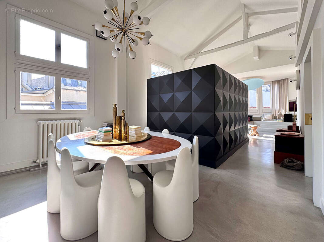 Appartement à PARIS-10E