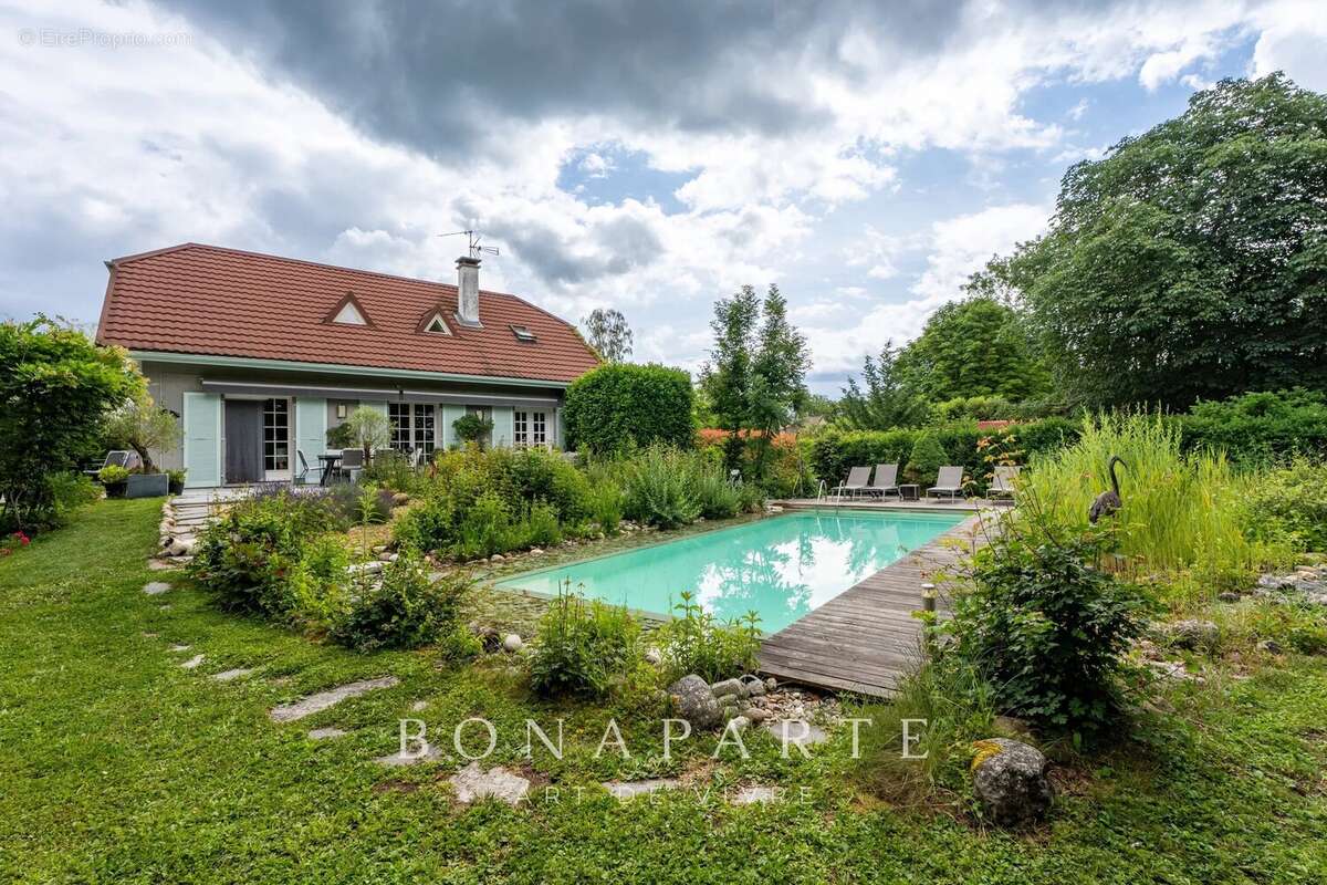 Maison à PREVESSIN-MOENS