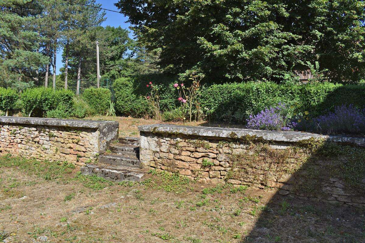 Corps de ferme Saint Crepin et Carlucet 6 pièce(s) 149 m2 - photo 13