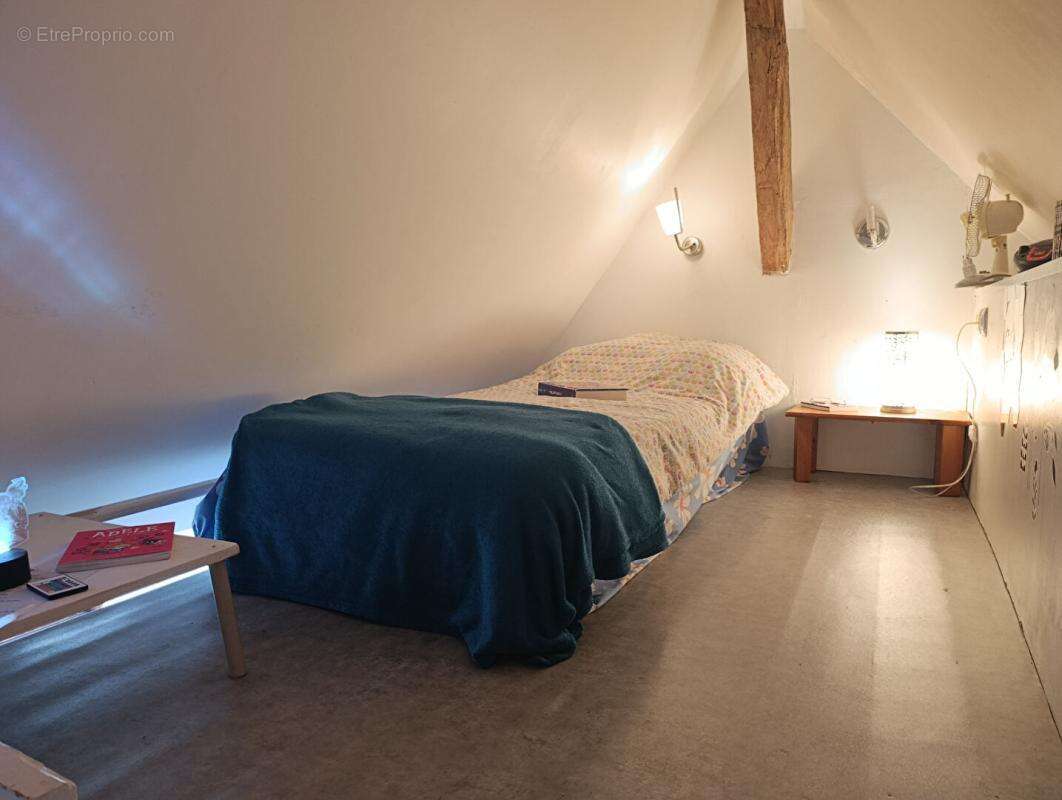 Maison à VARENNES-JARCY