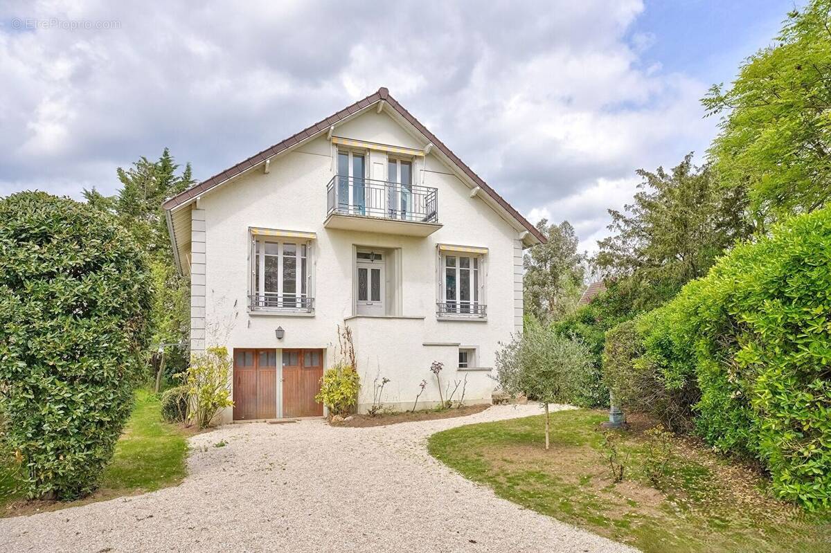 Maison à LE VESINET