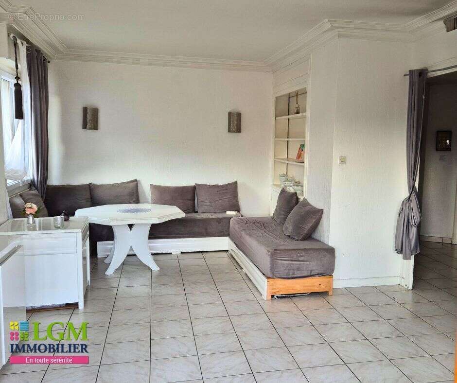 Appartement à BELLEGARDE-SUR-VALSERINE