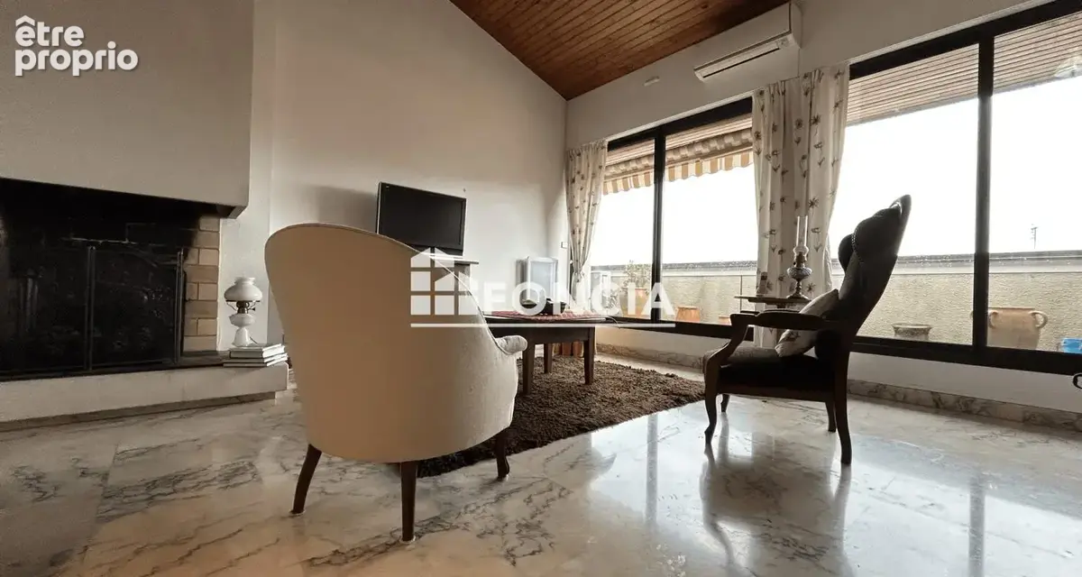 Dernier étage avec terrasses multiples : un appartement d'exception dans une résidence sécurisée - photo 2