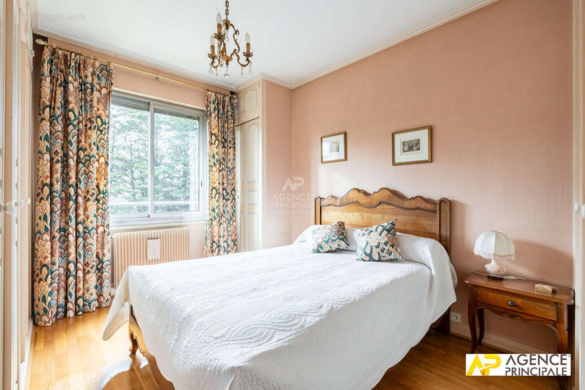 Appartement à MAISONS-LAFFITTE