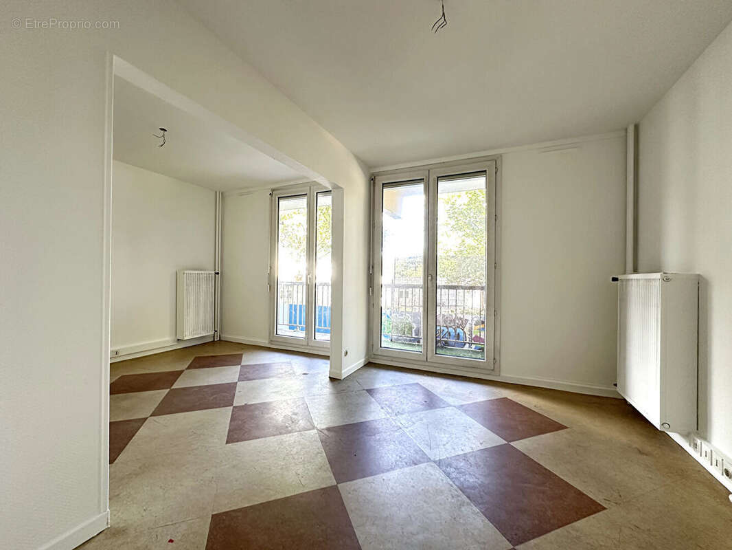 Appartement à VAULX-EN-VELIN