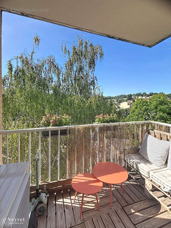 Appartement T3 traversant- rénové 67 m2- 2 chambres -Saint-Symphorien-d’Ozon- - photo 8