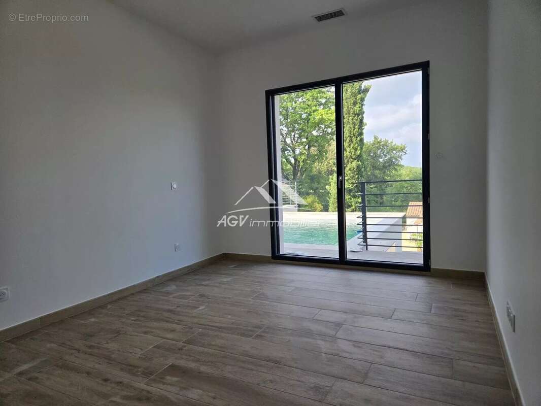 Maison à ALLEGRE-LES-FUMADES