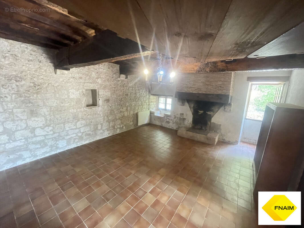 Maison 106 m² à Saint-Antoine-De-Ficalba  - photo 3