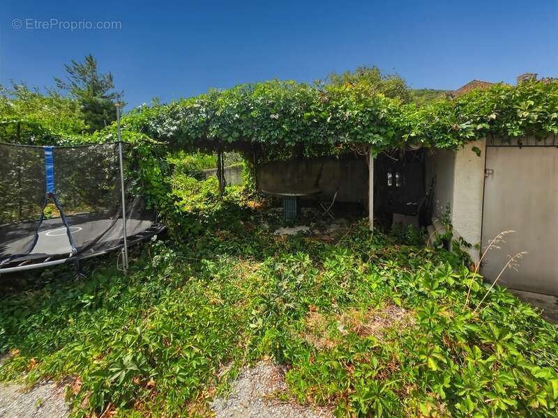 Maison à LAVAL-PRADEL