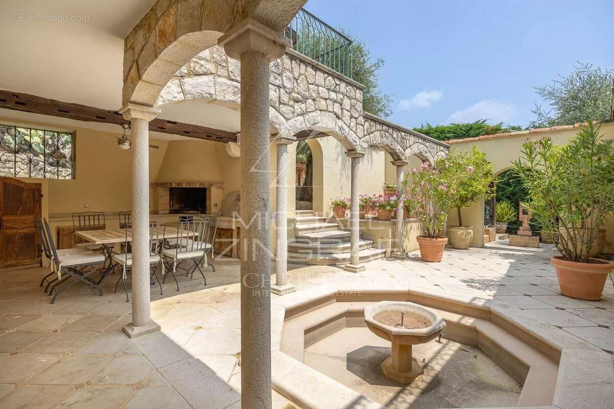 Maison à LE BAR-SUR-LOUP