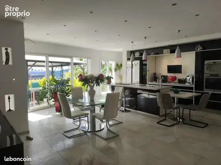 Draguignan.  Maison avec piscine - photo 13