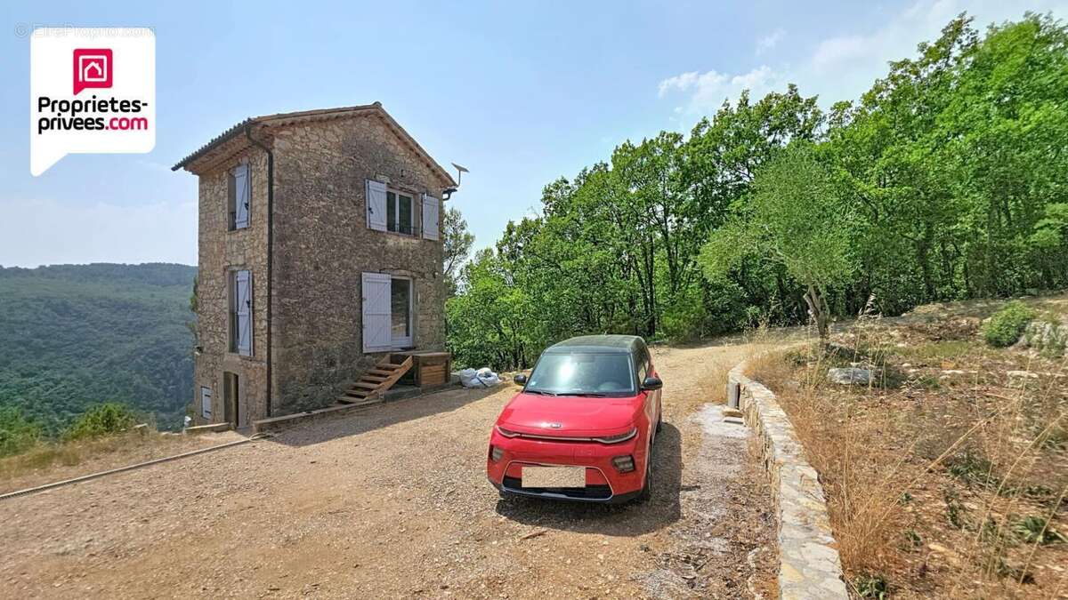 Tour en pierres amenagee avec terrain de 7 hectares et vue panoramique sur la vallee de la siagne - photo 5