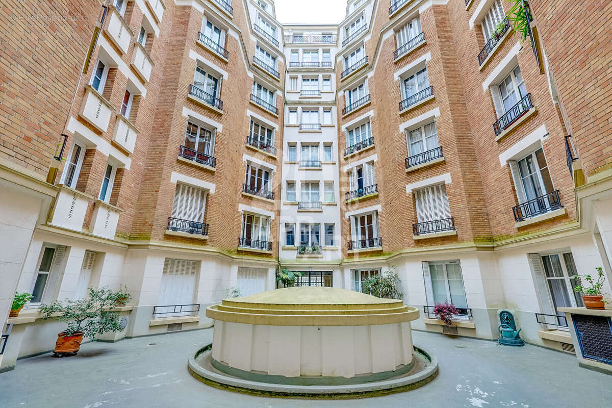 Appartement à PARIS-20E