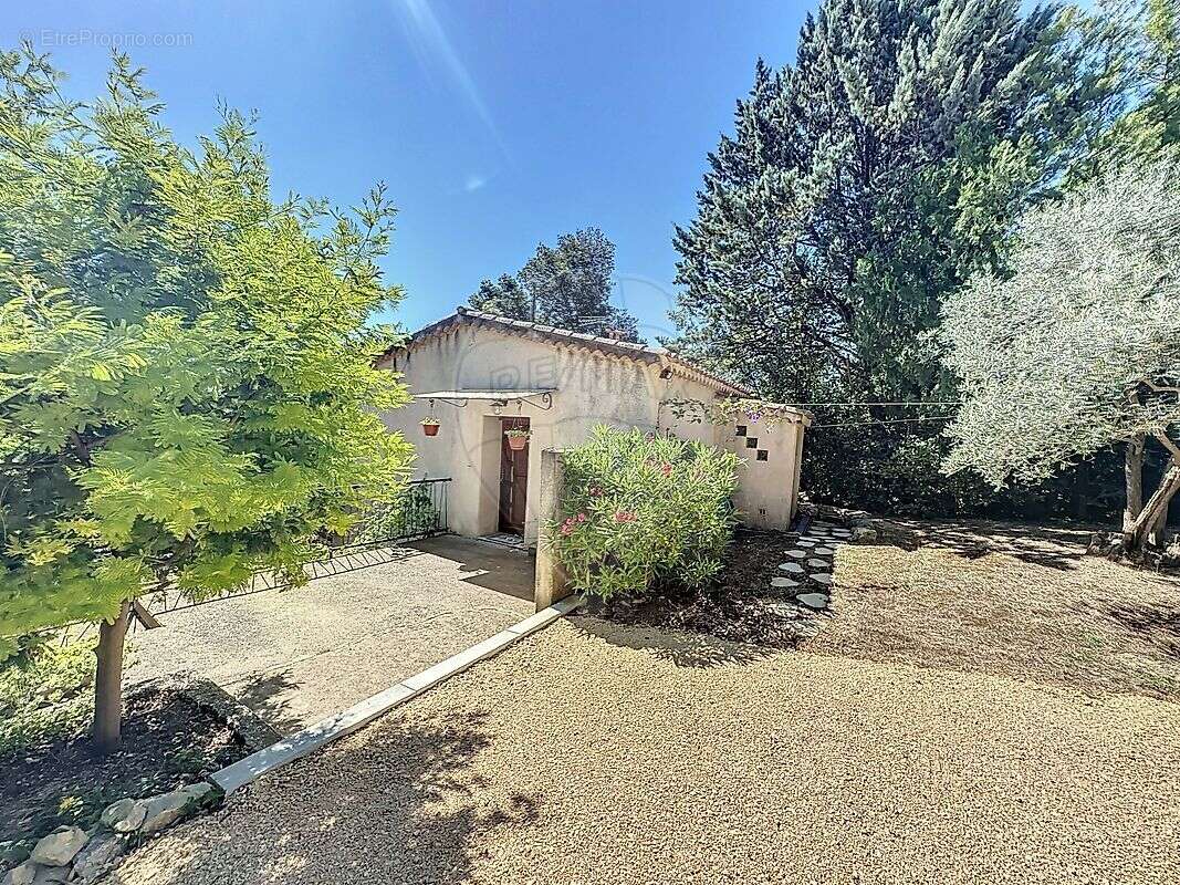 Maison à BOISSET-ET-GAUJAC