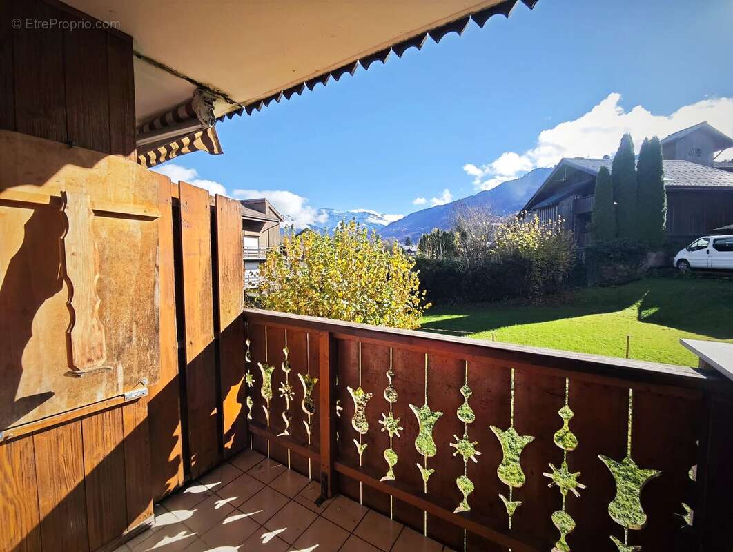 Appartement à MORILLON