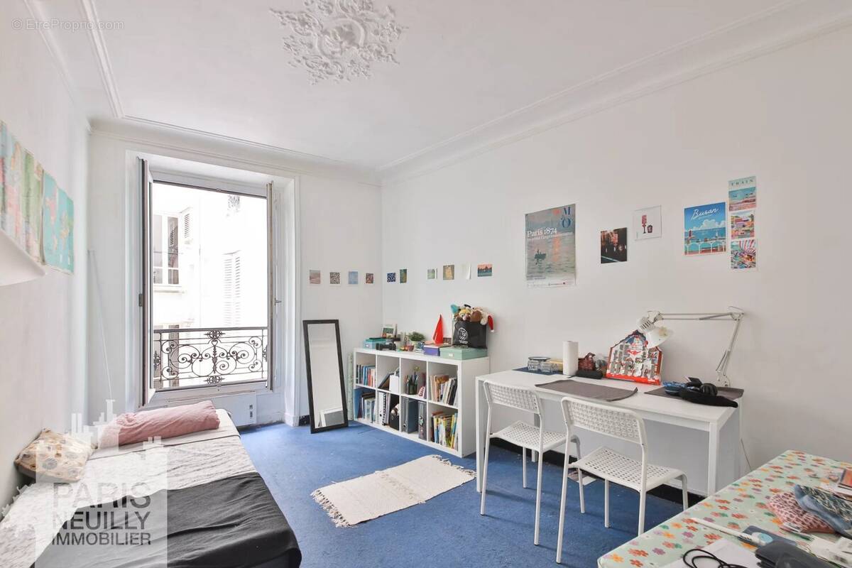 Appartement à PARIS-17E