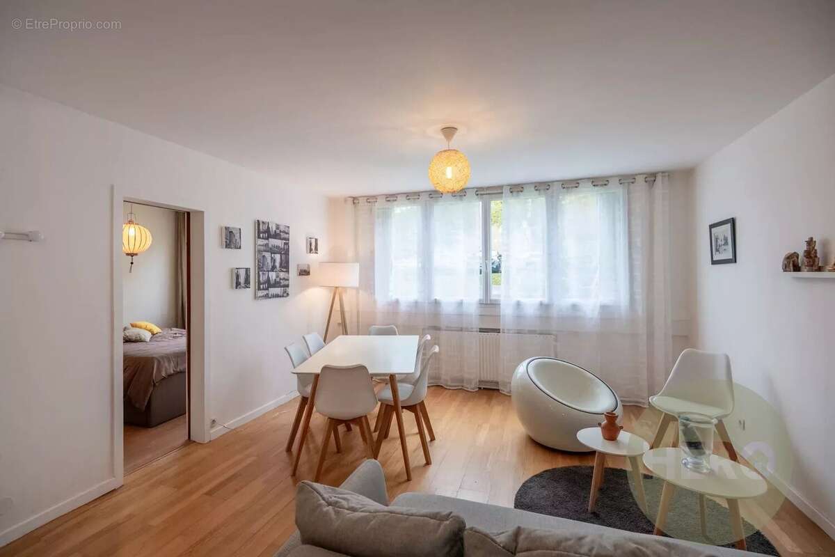 Appartement à BEYNES